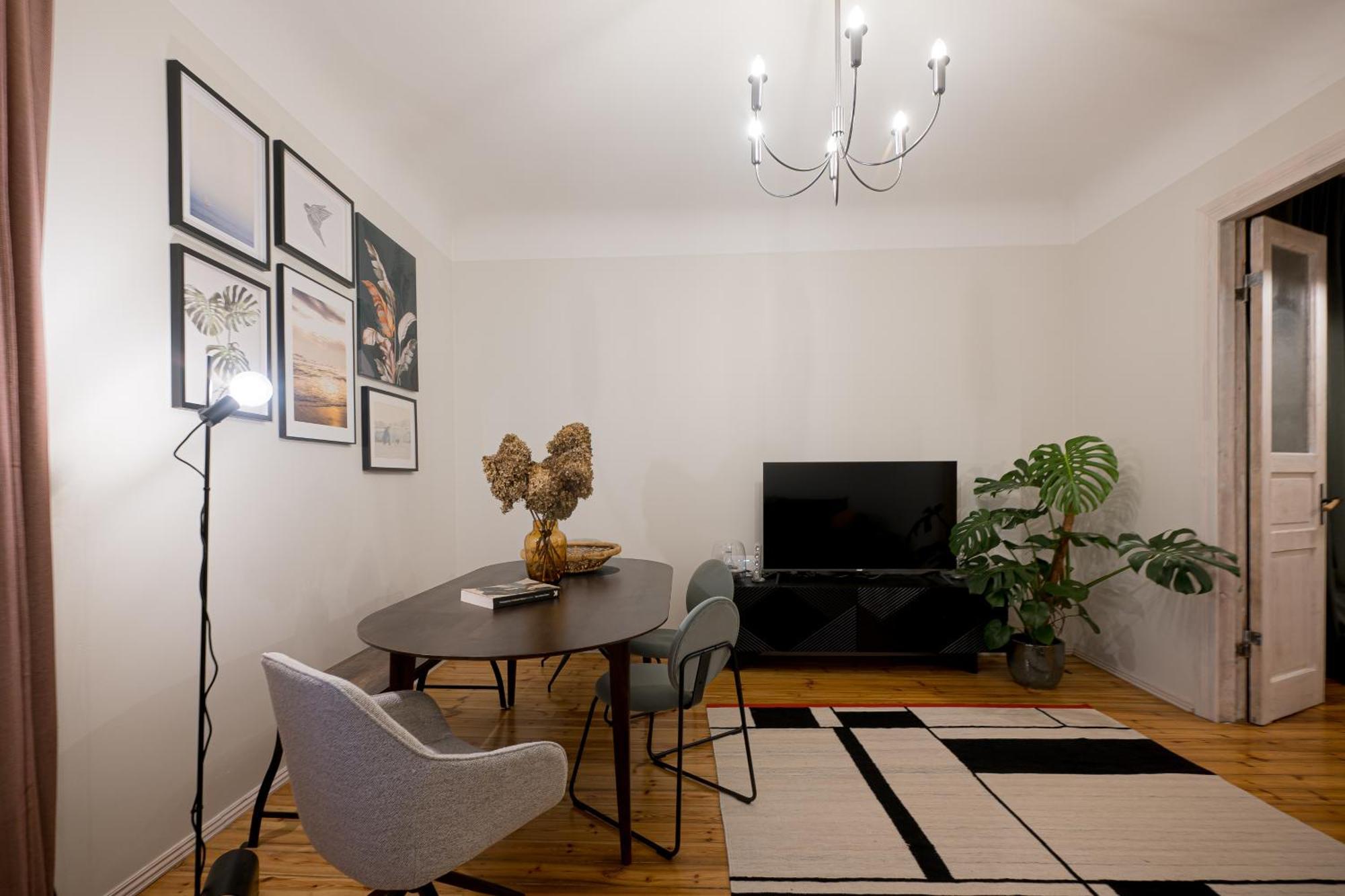 Apartment Elegant Poets